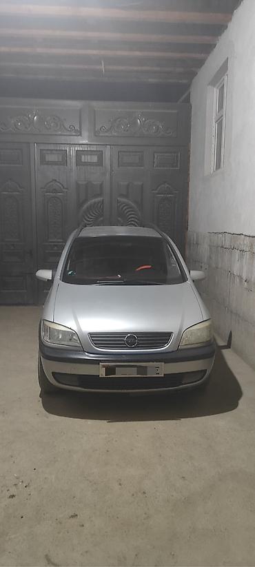 Opel Zafira: 2000 г., 1.8 л, Механика, Бензин, Минивэн — 1
