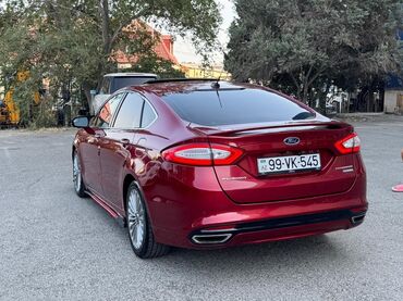 Ford: Ford Fusion – qırmızı mettalik sedan - Korpus: 4 qapılı sedan — 6