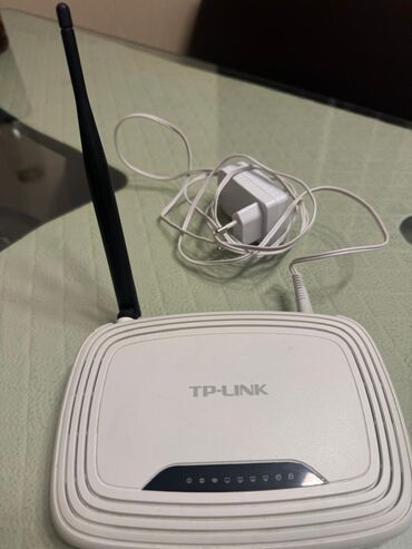 Modemlər və şəbəkə avadanlıqları: Modem işləyir, tək antenalı