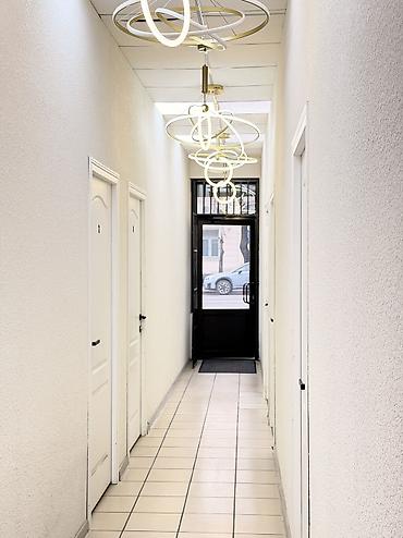 Аренда кабинетов в салонах красоты: Аренда кабинетов в салонах красоты, 25 м², Для бровиста, Для визажиста, Для лешмейкера — 11