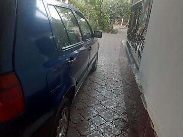 Продажа авто: Volkswagen Golf: 1994 г., 1.6 л, Механика, Бензин, Хэтчбэк — 6
