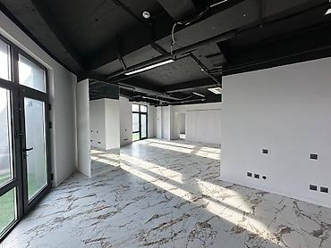 Аренда офисов: Аренда офисов, 400 м², В бизнес центре, С видом на горы, 1 линия, С отдельной кухней — 6