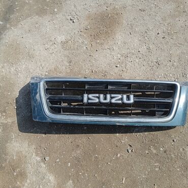 Решетки радиатора: Решетка радиатора Mazda Б/у — 10