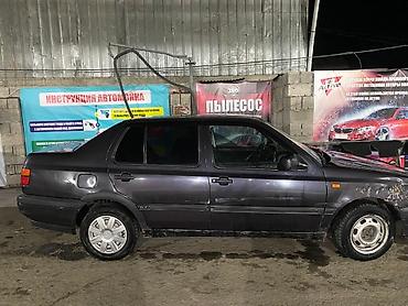 Volkswagen: Volkswagen Vento: 1992 г., 1.8 л, Механика, Бензин, Седан — 7
