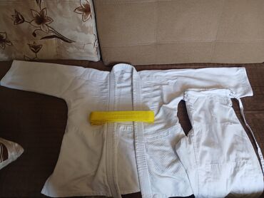 купит кимоно для дзюдо: Judo kimonosu.Az istifadə olunub yenidi.Ölçü 1.50-160sm, çəki-40kq+