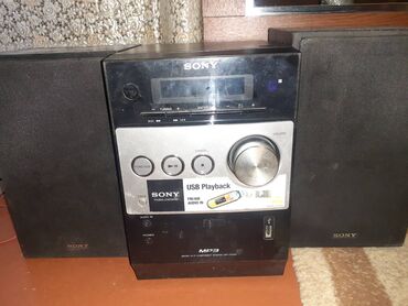 Musiqi mərkəzləri: Sony musiqi mərkəzi. Diskavod. Aux yeri. Flaşka yeri.radio