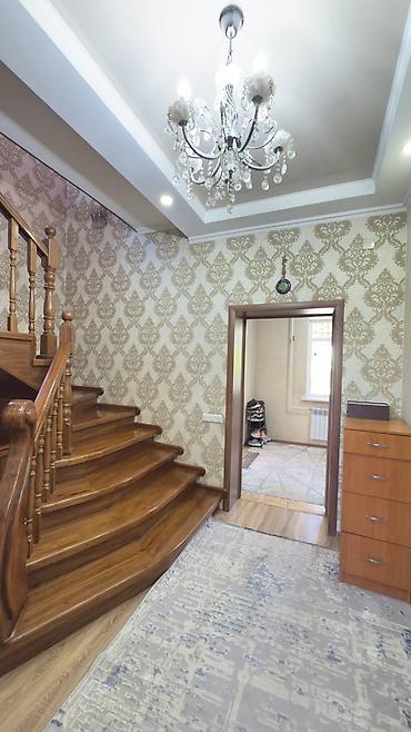 Продажа коттеджей и домов: 📍ул. Макмал 🔘4-комнаты 🔘2 этажа 🔘296,8м² Продаётся двухэтажный дом — 16