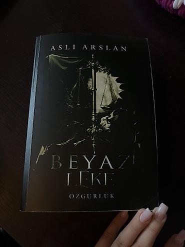 kitab almaq: Məhsul: Kitab – “Beyaz Leke: Özgürlük” Müəllif: Aslı Arslan Dil — 2
