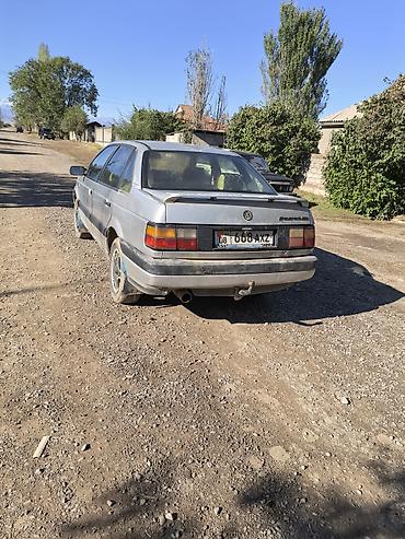 Volkswagen: Volkswagen Passat: 1989 г., Седан — 3