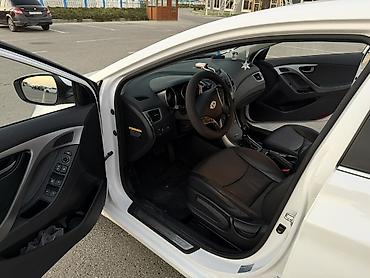 hunday elantra 2017: Hyundai Accent: 1.4 l | 2014 il Sedan — 5