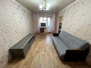 посуточный квартиры ош: 2 комнаты, 47 м², 104 серия, 3 этаж, Косметический ремонт