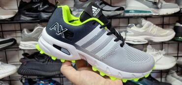 new yorker нови пазар слике: Nove patike od 41 do 46 za samo 3700 din👠🌀🌀