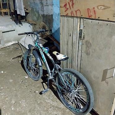 qız velosiped: Tecili satılır sadece teker bosalıb günün altında qalıb bide — 1