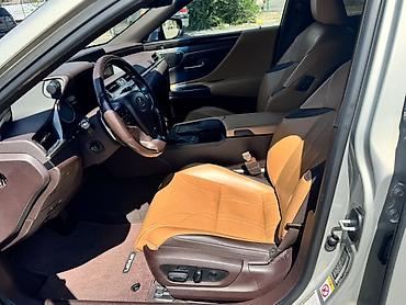 Lexus: Lexus ES: 2019 г., 2.5 л, Вариатор, Гибрид, Седан — 8
