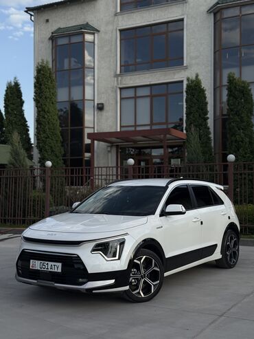 Kia: Kia Niro: 2022 г., 1.6 л, Вариатор, Гибрид, Кроссовер