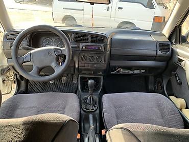 Volkswagen: Volkswagen Vento: 1993 г., 2 л, Механика, Бензин, Седан — 7