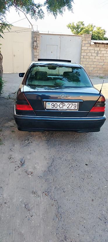cls 63 amg: Mercedes-Benz C-Class: 2.4 l | 1998 il Sedan — 3