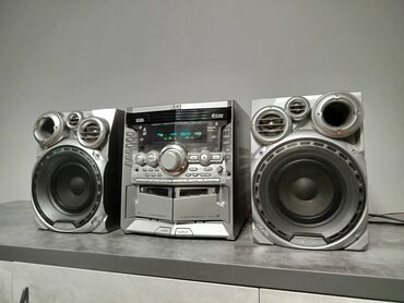 домашний кинотеатор: Продаю недорого JVC музыкальный центр есть AUX есть и другие муз