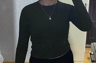 crop geyim: S/M razmer.Tünd yaşıl crop.Yeni kimidir 1,2 defe geyinilib — 1