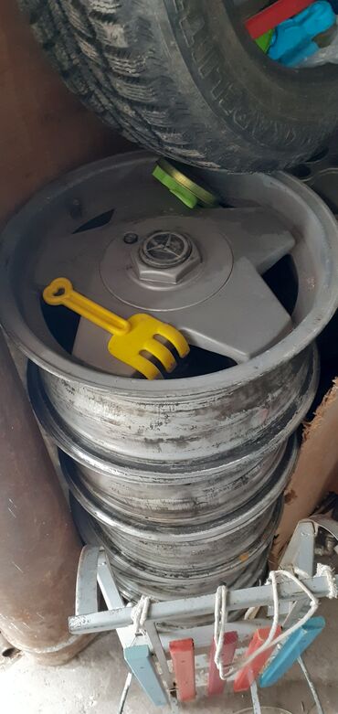 Диски: Литые Диски R 15 Mercedes-Benz, Комплект, отверстий - 5, Б/у — 4