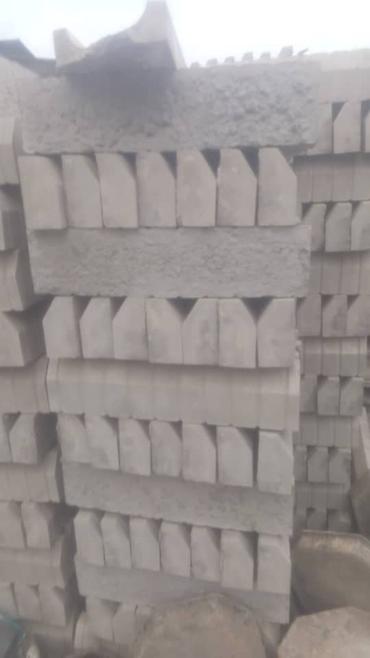 Тротуарные бордюры: Бордюр, латок, люк. Бордюрдун баардык түрү Узуну 50см, 1м Бийиктиги — 13