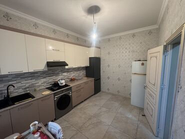 Sifarişlə mətbəx mebeli: Ev masazir goz klinikasinin yaninda yerlesir. Öz şəxsi evimdir. Sənədi — 3