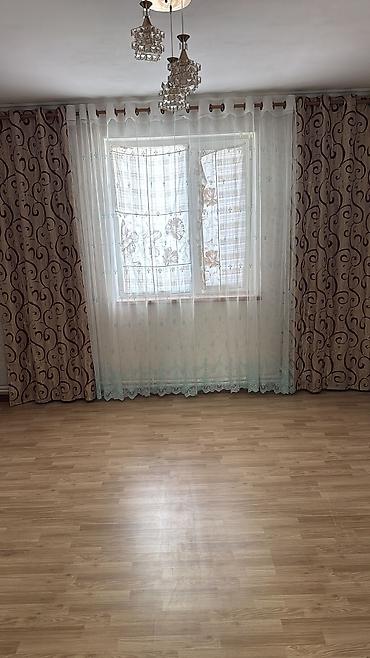 Үйлөрдү ижарага берүү: 60 м², 2 бөлмө, Туңгуч мкр, Үй-бүлөлүүлөргө — 3