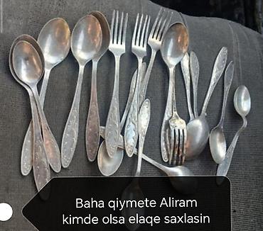 qədimi süfrə: Xidmət: Gümüşü/nikellənmiş stolüstü cihazların alınması Təsvir: - — 1