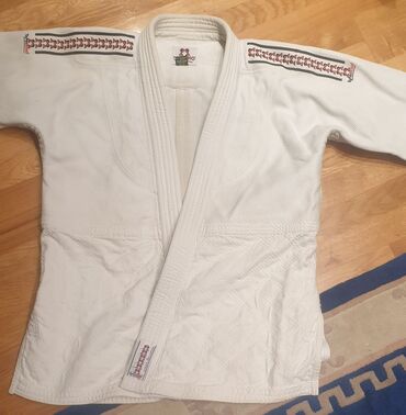 Sportska odeća: Komplet sportske odeće, Za odrasle, Upotrebljenо — 17