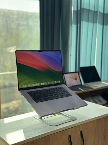 ноутбуки ми: Ноутбук, Apple, 16 ГБ ОЗУ, Apple M1 Pro, 16 ", Б/у, Для работы, учебы, память NVMe SSD