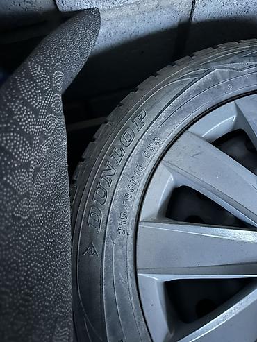 Комплект зимних шин Dunlop на дисках. Характеристики: - Бренд: Dunlop