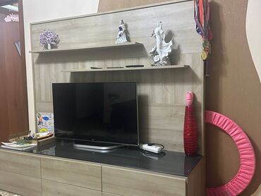 Uzunmüddətli kirayə mənzillər: Nərimanov metrosuyla 2 dəqiqə məsafədə Metroparkın yanında 5 mərtəbəli — 9