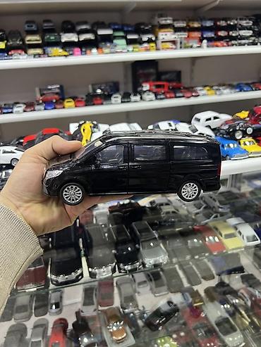İncəsənət və kolleksiyalar: Mercedes‑Benz V‑Class L V260L metal kolleksiya modeli - Miqyas — 5