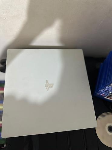 microsoft xbox: Sony ps 4 pro. Не шумит, не греется, в хорошем состоянии. В комплекте — 6
