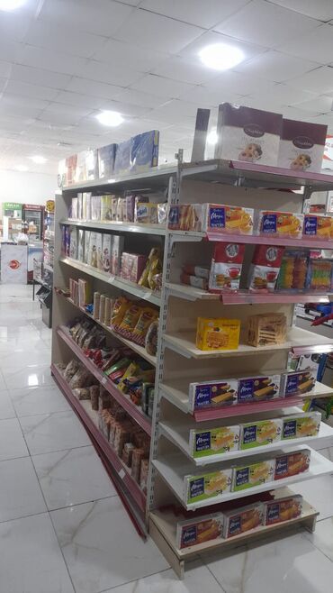 Həyət evləri və villaların satışı: Orta vitrin uzunluğu 3m qiymət 180 AZN 
 ünvan Maştağa ✨ Pərvin ✅ 6100