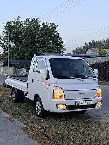 Hyundai Porter: 2022 г., 2.5 л, Автомат, Дизель at lalafo.kg Hyundai Porter: 2022 г., 2.5 л, Автомат, Дизель