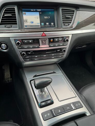 Hyundai: Hyundai Genesis: 2019 г., Бензин — 10