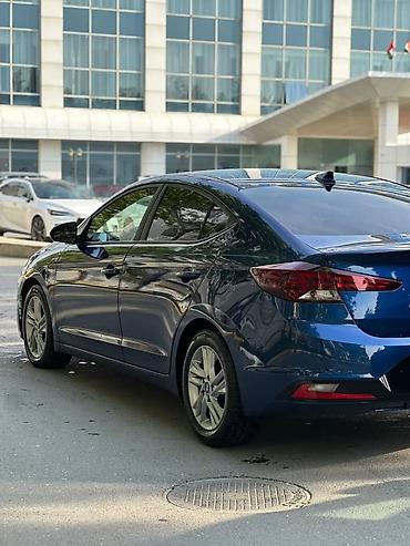 Hyundai: Hyundai Elantra: 2 l | 2020 il Sedan — 4