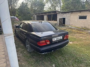 subaru a: Mercedes-Benz E-Class: 1999 г., Седан — 3