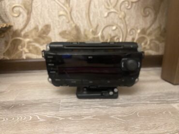 maşın üçün manitor: Maqnitol, CD