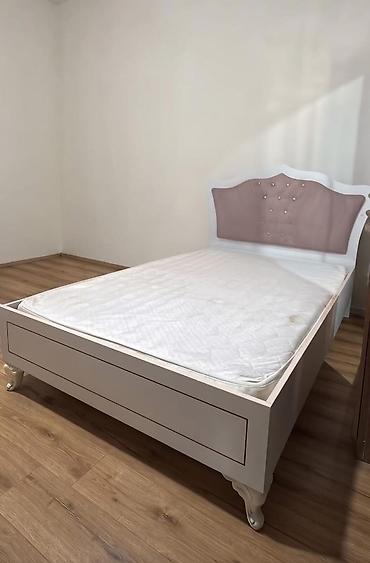 Carpayi 150 manat.Olcu 2×120.Catdirilma ödənişlə.Unvan Bakixanov G2
