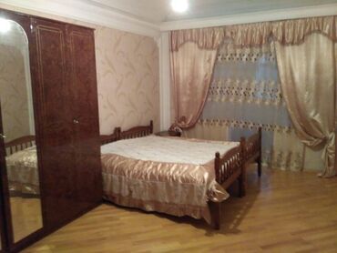 Uzunmüddətli kirayə mənzillər: Azadlıq metrosu yaxınlığında 5 mərtəbəli binanın 3-cü mərtəbəsində 3 — 5