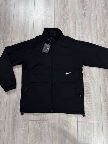 muzhskie krossovki nike free: Куртка-ветровка Nike
под оригинал, премиум качества 
Размер M и L