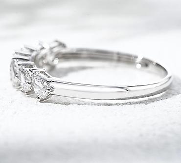 Украшения с бриллиантами: 💍 Кольцо из белого золота 750 пробы с лабораторными бриллиантами • — 3