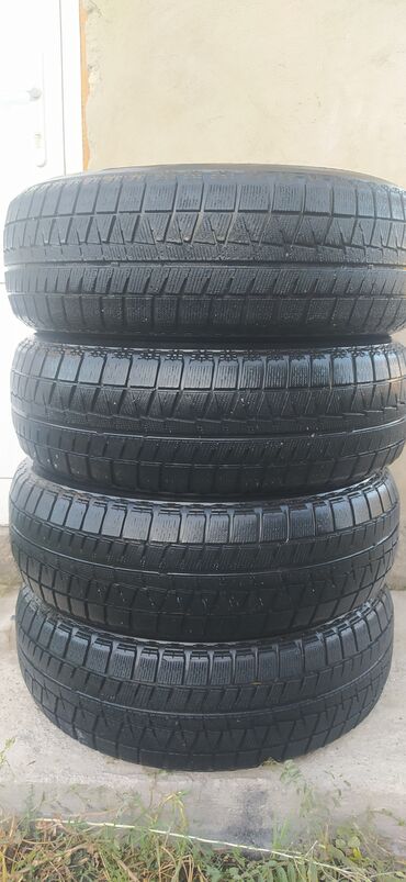 Шины: Шины 205 / 60 / R 16, Зима, Комплект, Легковые, Япония, Bridgestone