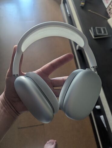 наушники айрподс 3: Apple AirPods Max. оригинал 100% коробка потерялась. в комплекте кейс