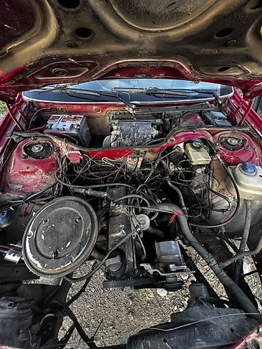 аудио касеты: Audi 100: 1990 г., 1.8 л, Механика, Бензин, Седан — 1