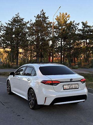 corolla 2022: Toyota Levin: 2021 г., 1.8 л, Автомат, Гибрид, Седан — 4