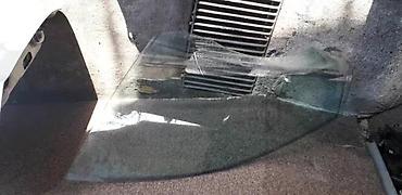 sa staklom: PREDNJE LEVO STAKLO ALFA 159 | Alfa romeo 1.9 150 konja komoletan — 1