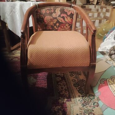 Qonaq otağı dəstləri: Yeni, Jurnal masası, Kredit yoxdur, Rumıniya — 10